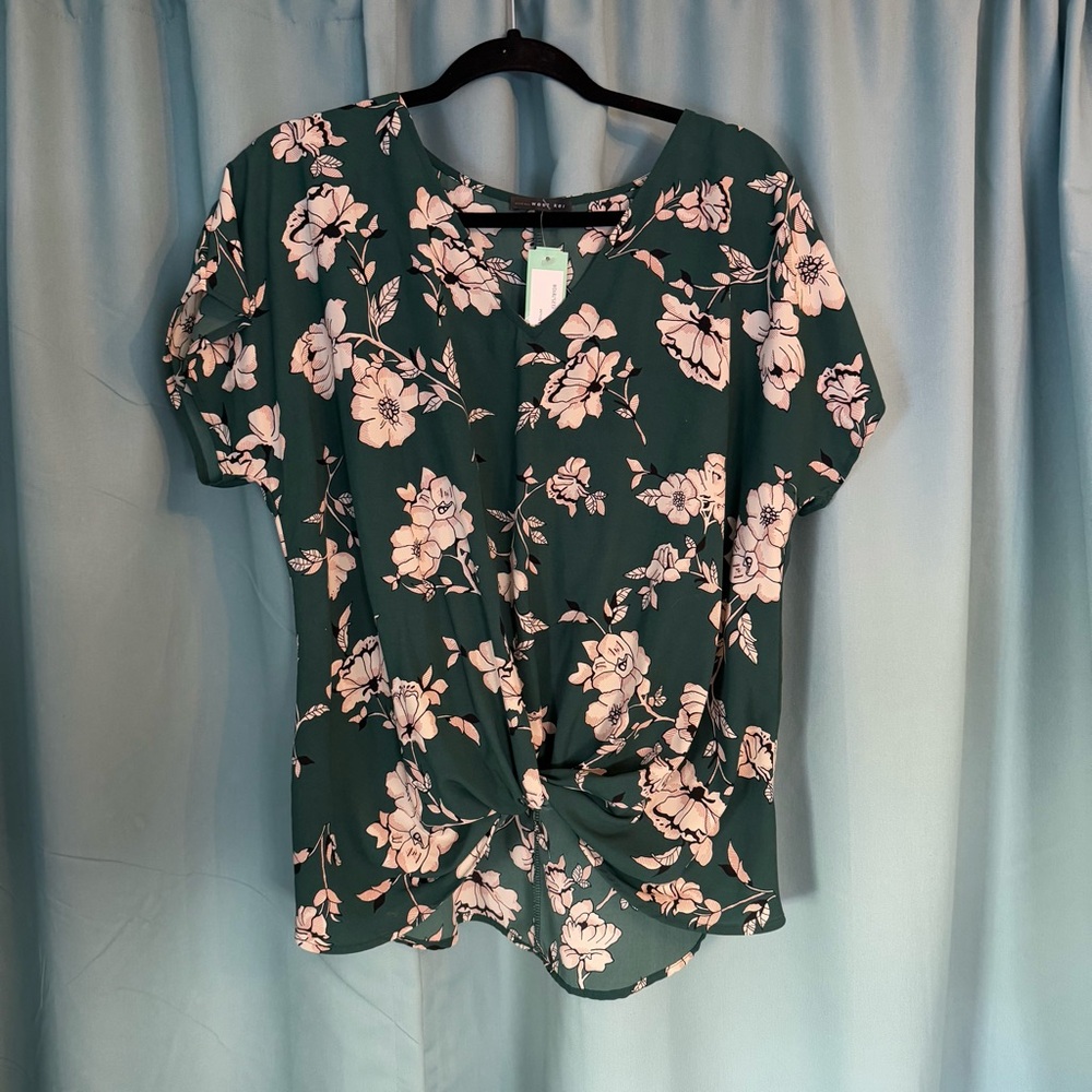 NWT stitch fix floral blouse
